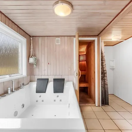 Holiday home Fredger - 1-8km From The Sea By Interhome Ringkobing