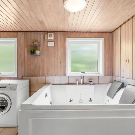 Semesterbostad Fredger - 1-8km From The Sea By Interhome Ringkøbing